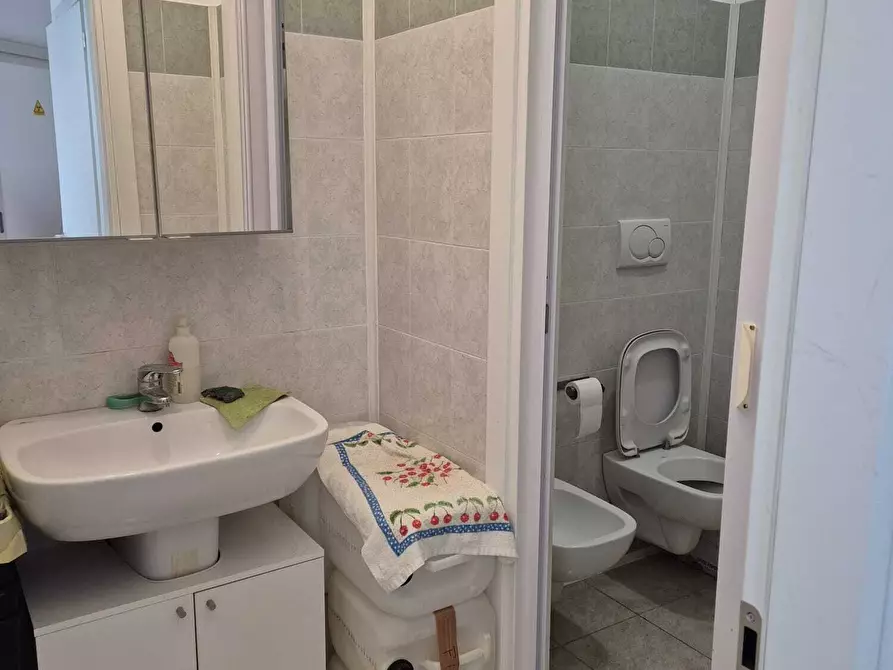 Immagine 30 di Locale commerciale in vendita  in Via Ferdinando Galliani 41B a Altino