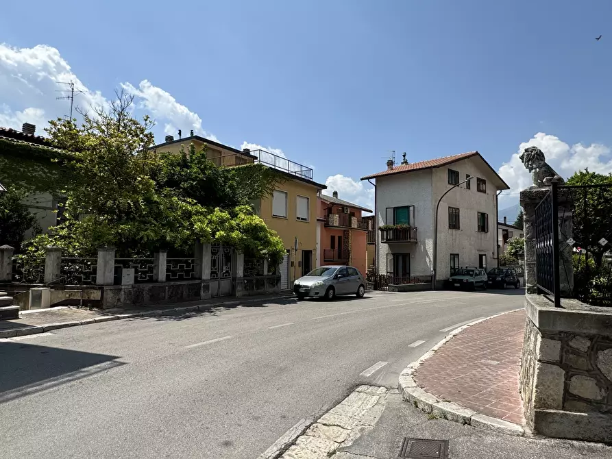 Immagine 56 di Appartamento in vendita  in Piazza del Municipio a Lama Dei Peligni