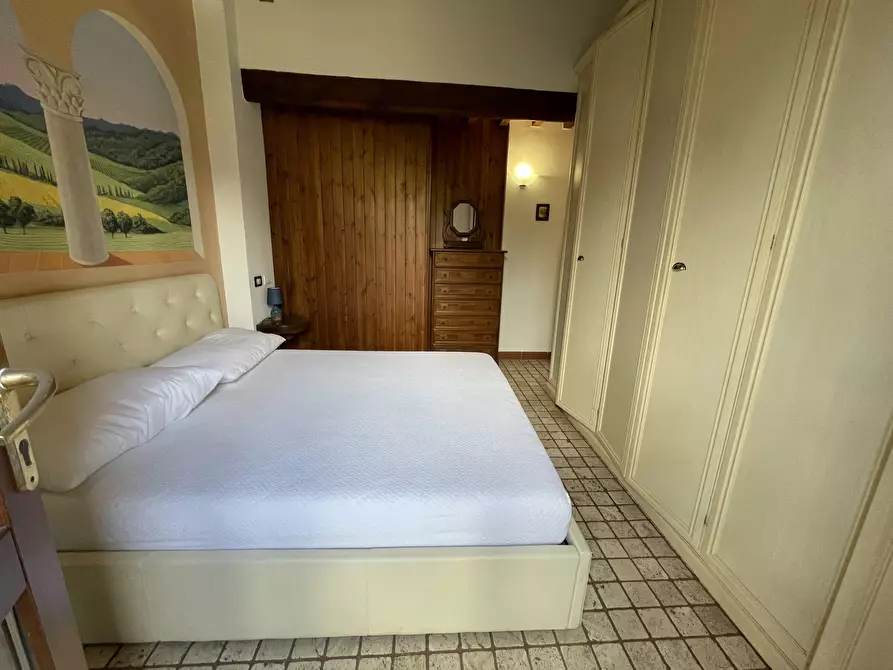 Immagine 9 di Trilocale in vendita  in Località San Martino a Riparbella