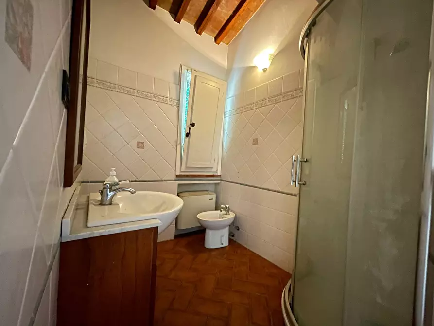 Immagine 5 di Villa in vendita  in via pasubio 33 a Cecina