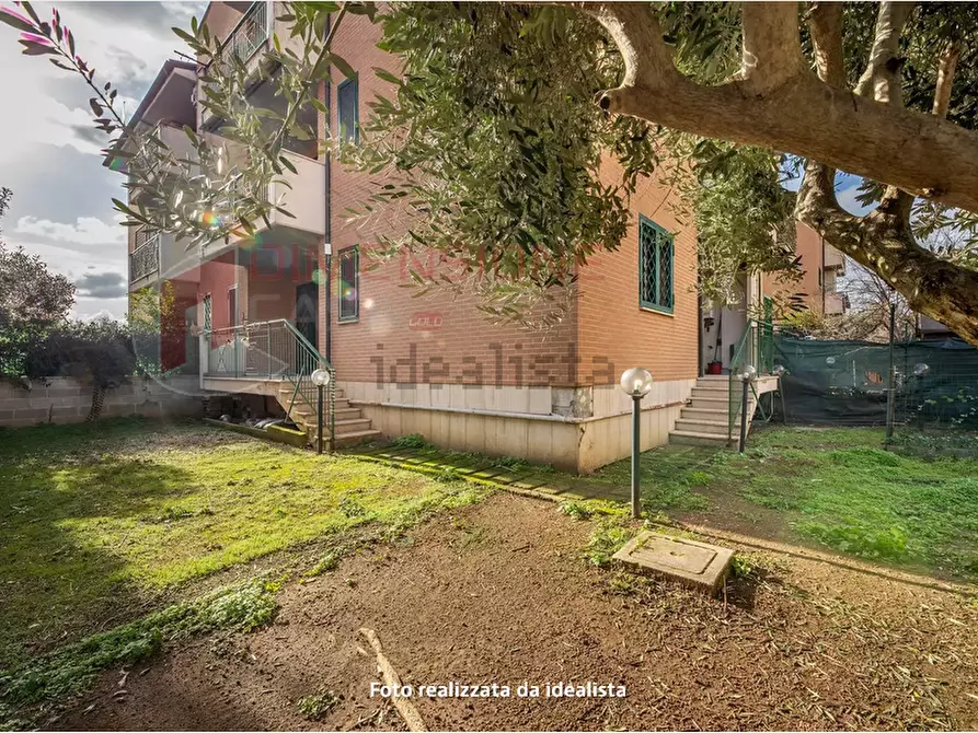 Immagine 23 di Trilocale in vendita  in VIA DEL FOSSO DELL'OSA a Roma