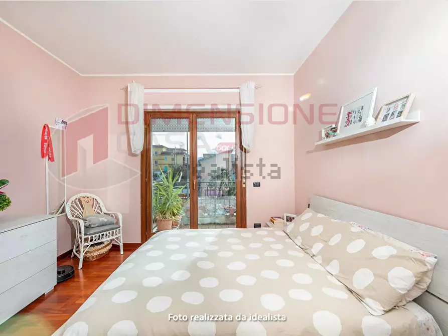 Immagine 12 di Quadrilocale in vendita  in Via delle due torri a Roma