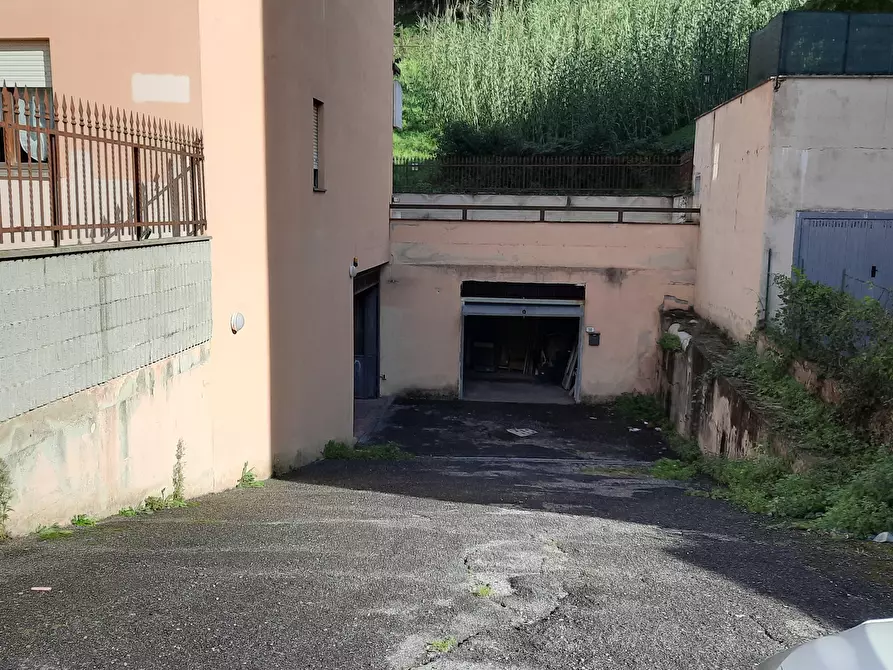 Immagine 6 di Garage in vendita  in Via Umberto Boccioni 50 a Morlupo