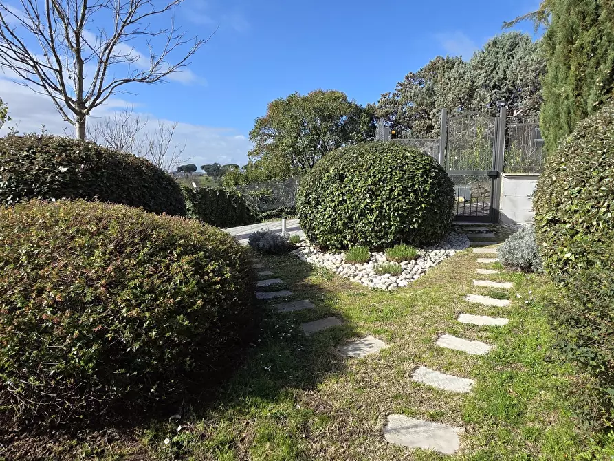 Immagine 3 di Villa in vendita  in Via Aldo Moro 889 a Morlupo