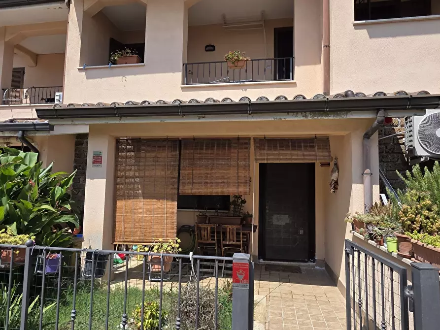 Immagine 3 di Casa trifamiliare in vendita  in Via Tonica Facchinaccia 4 a Rignano Flaminio