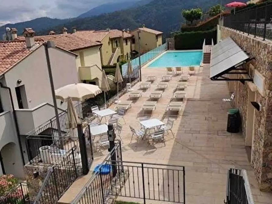 Immagine 52 di Bilocale in vendita  in Via Brunenghi 11 a Magliolo