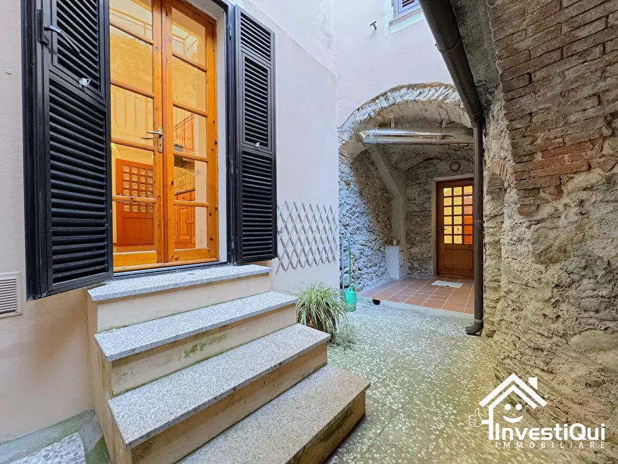 Immagine 24 di Pentalocale in vendita  in Piazza Umberto 1 a Tovo San Giacomo