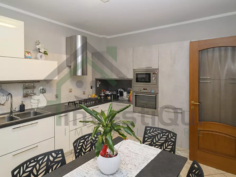 Immagine 8 di Quadrilocale in vendita  a Nole