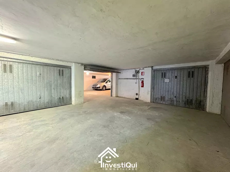 Immagine 7 di Garage in vendita  in Piazza Nenni 18 a Pietra Ligure