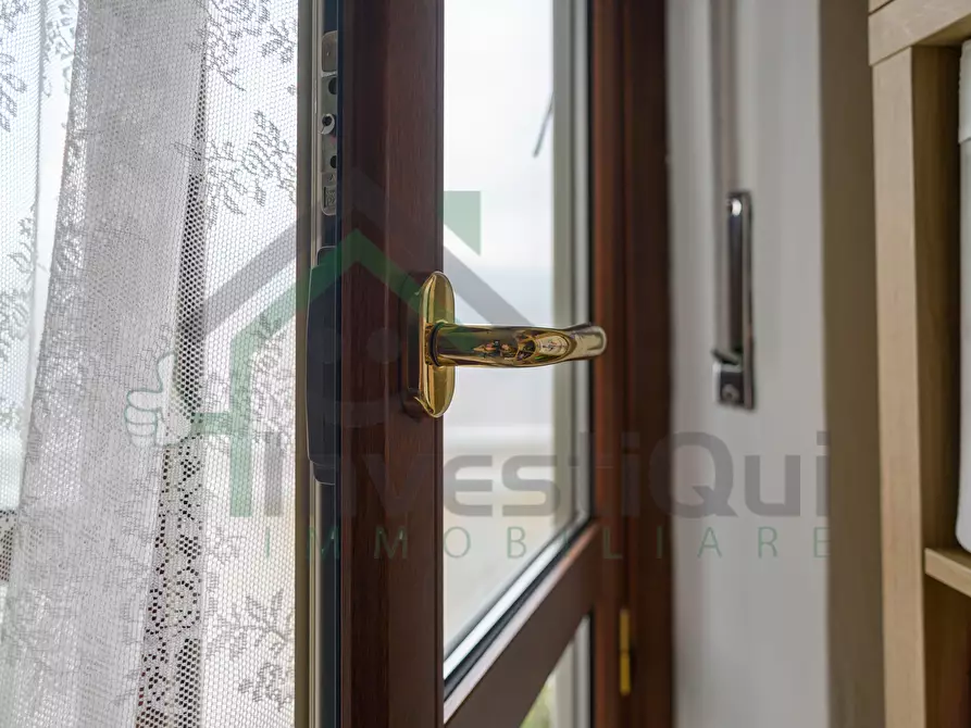 Immagine 25 di Quadrilocale in vendita  a Nole