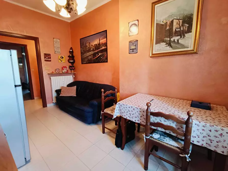 Immagine 6 di Bilocale in vendita  in Via Sempione 144 a Torino