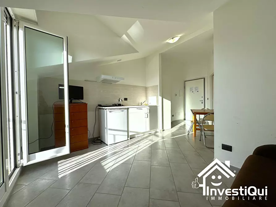 Immagine 5 di Bilocale in vendita  in Viale della Repubblica 60 a Pietra Ligure