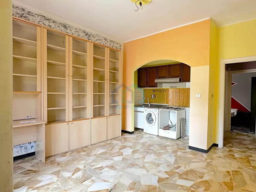 Immagine 7 di Bilocale in vendita  in Via alla Torre 36 a Spotorno