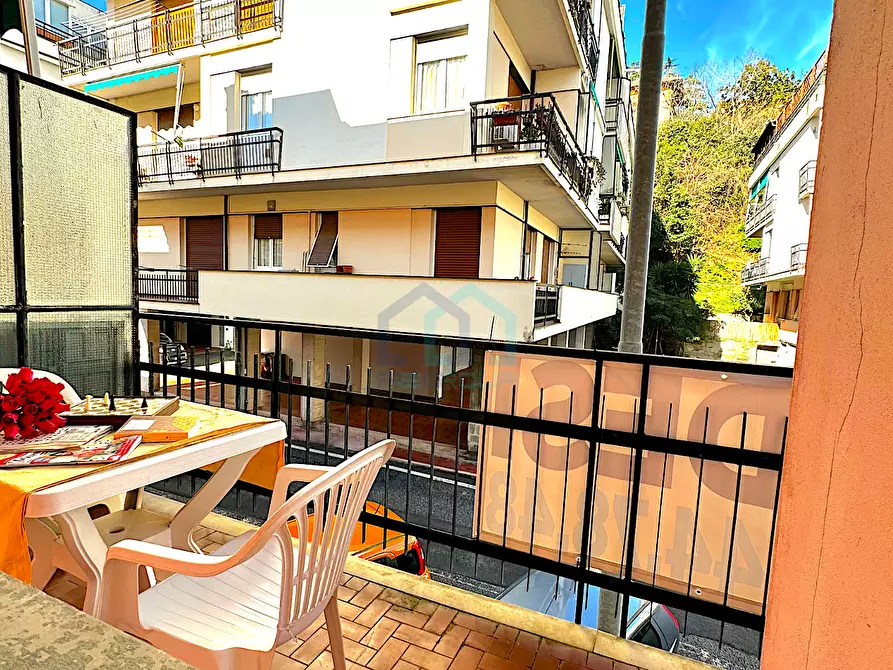 Immagine 8 di Bilocale in vendita  in Piazzale Piemonte 9 a Albissola Marina