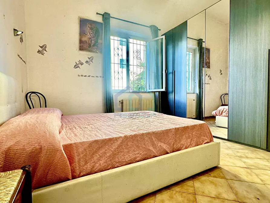 Immagine 12 di Quadrilocale in vendita  in Via Filippo Turati 11 a Savona