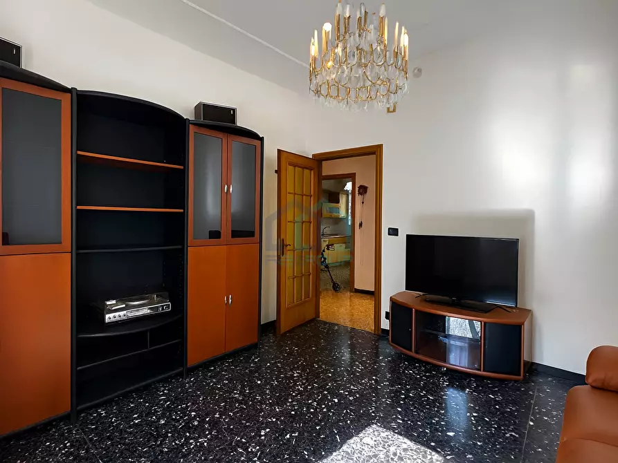 Immagine 11 di Pentalocale in vendita  in Via Filippo Corridoni 11 a Savona