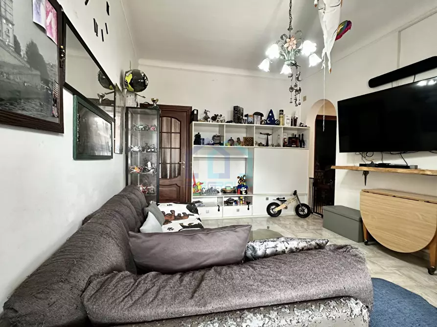 Immagine 5 di Pentalocale in vendita  in Via Savona 6 a Quiliano