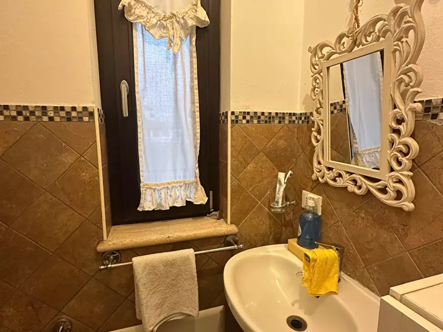 Immagine 16 di Quadrilocale in vendita  in Via Terni 89 a Civita Castellana
