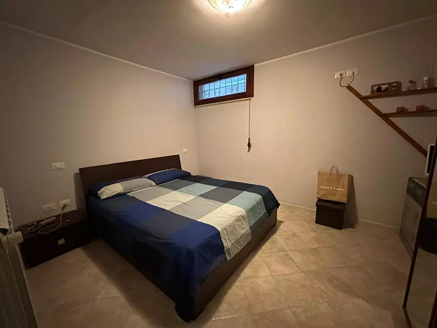 Immagine 2 di Casa indipendente in vendita  in Via Svetonio 15 a Guidonia Montecelio