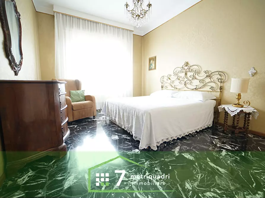 Immagine 12 di Pentalocale in affitto  a Chiavari