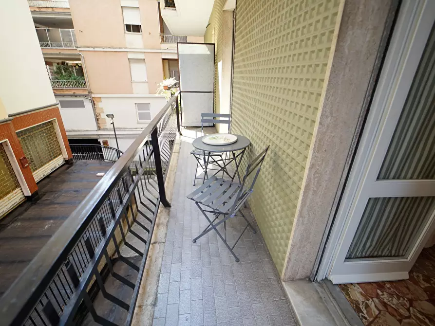 Immagine 21 di Bilocale in affitto  a Chiavari