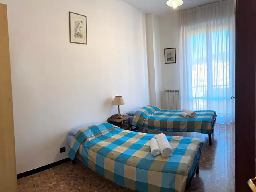 Immagine 12 di Trilocale in affitto  a Lavagna