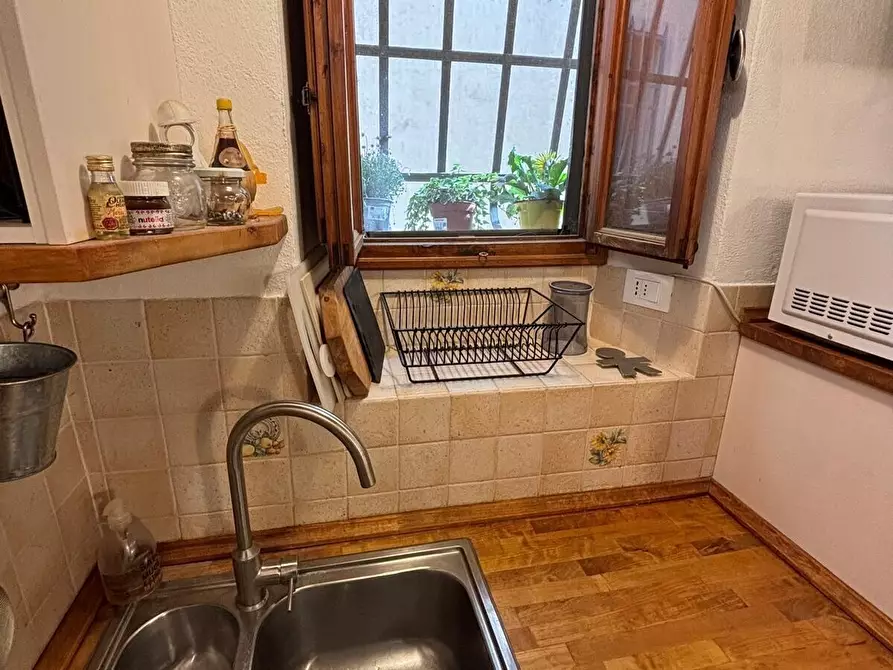 Immagine 6 di Bilocale in vendita  in Via del Desco a Impruneta