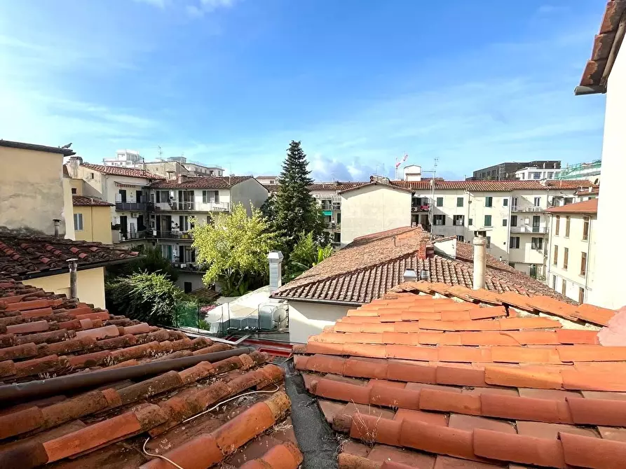 Immagine 9 di Bilocale in vendita  in Via Montebello a Firenze