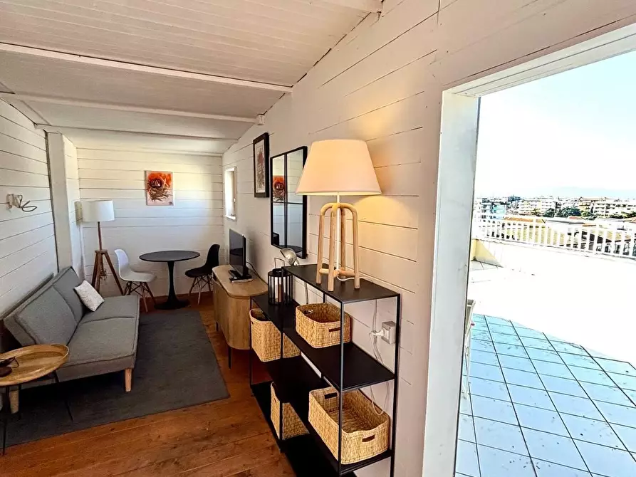 Immagine 6 di Bilocale in vendita  in Via di Novoli a Firenze