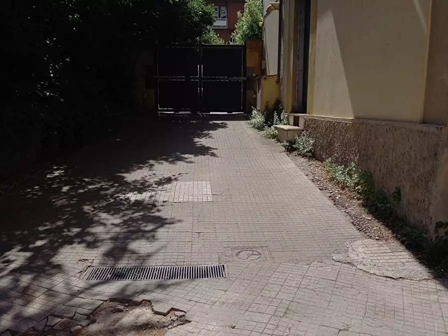 Immagine 7 di Garage in vendita  in Via delle Porte Nuove a Firenze