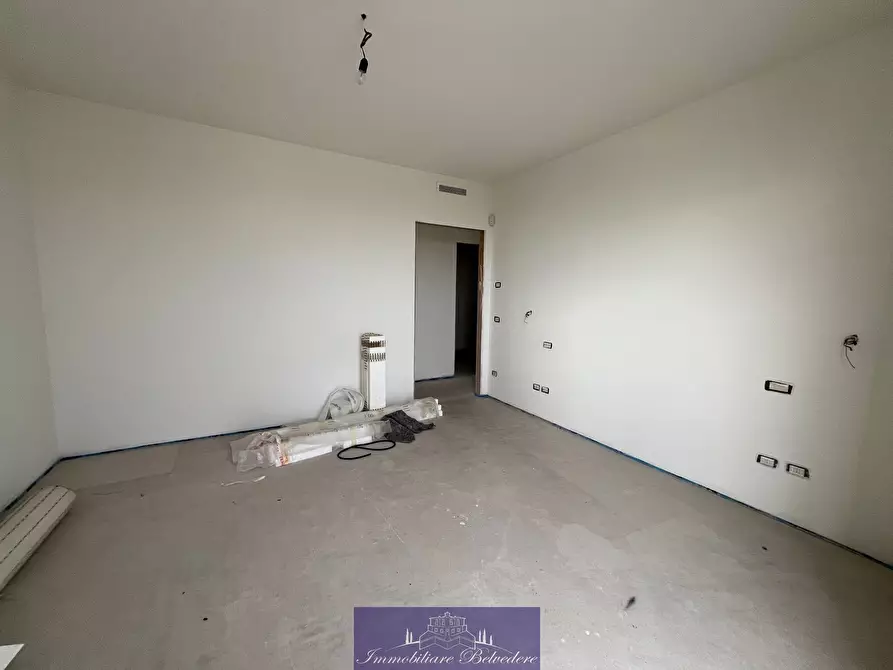 Immagine 17 di Quadrilocale in vendita  in Via Nazario Sauro a Camaiore