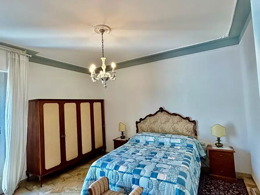 Immagine 10 di Appartamento in vendita  in Via Nino Bixio a Firenze