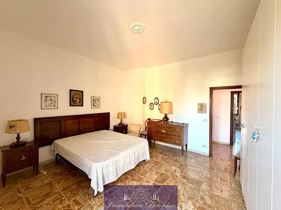 Immagine 5 di Quadrilocale in vendita  in Via Lunga a Firenze