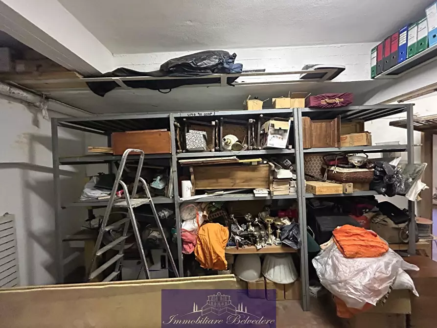Immagine 8 di Garage in vendita  in Via Valdichiana a Firenze