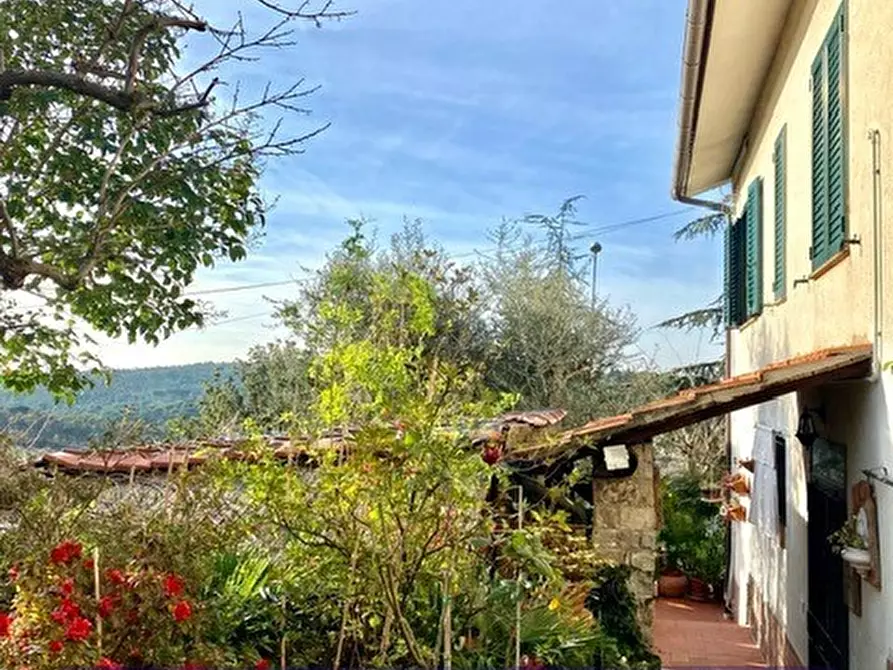 Immagine 9 di Villa in vendita  in Via dei Bagni a Greve In Chianti