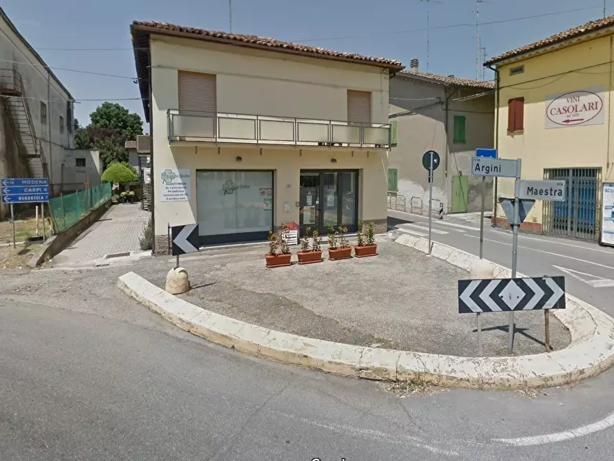 Immagine 15 di Locale commerciale in vendita  in Via Argini 2 a Ravarino