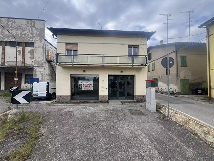 Immagine 2 di Locale commerciale in vendita  in Via Argini 2 a Ravarino