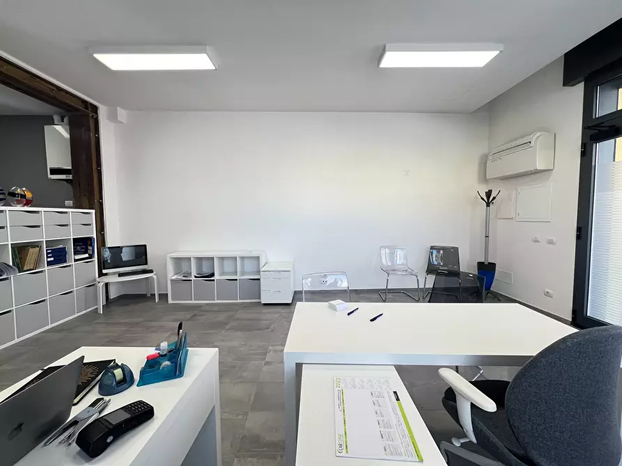 Immagine 13 di Locale commerciale in affitto  in Via Giacomo Matteotti 168 a Crevalcore