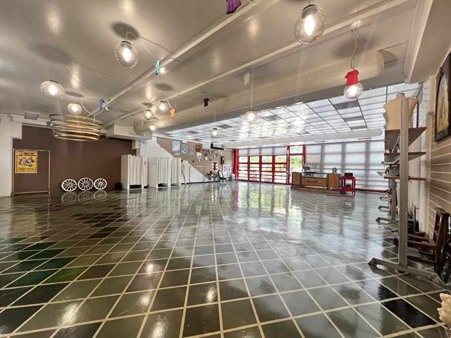 Immagine 8 di Showroom in vendita  in Via Amedeo Modigliani 10 a Crevalcore