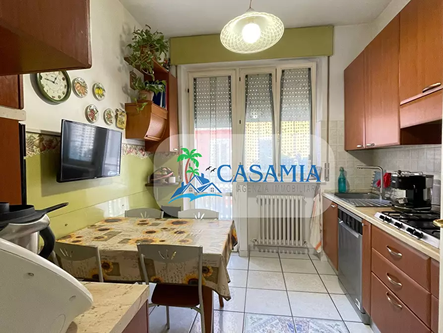 Immagine 7 di Pentalocale in vendita  in Via Montebello a San Benedetto Del Tronto