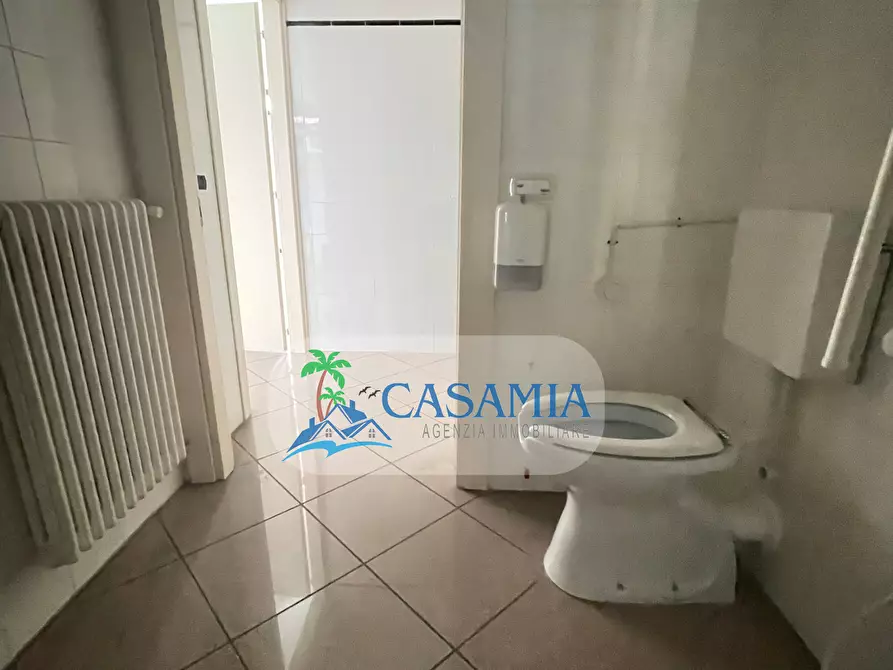 Immagine 7 di Ufficio in affitto  a San Benedetto Del Tronto