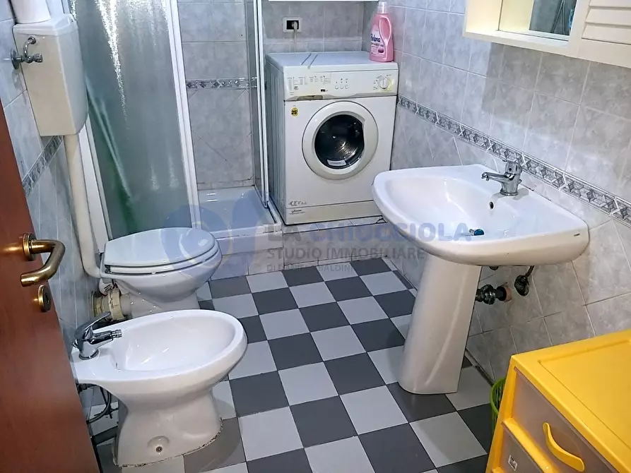 Immagine 12 di Bilocale in affitto  in Via Nosadella a Bologna