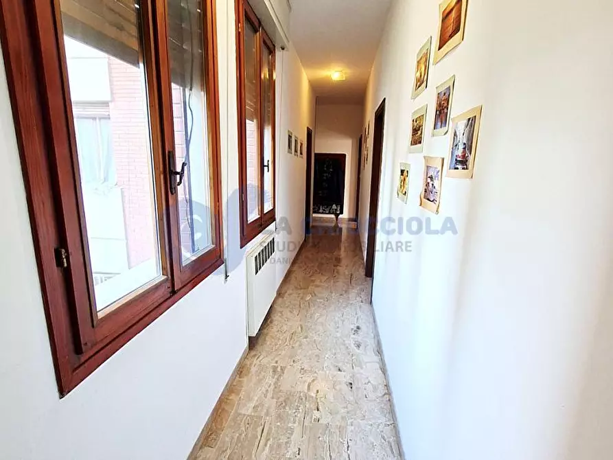 Immagine 18 di Pentalocale in vendita  in VIA CIPRIANI a Bologna