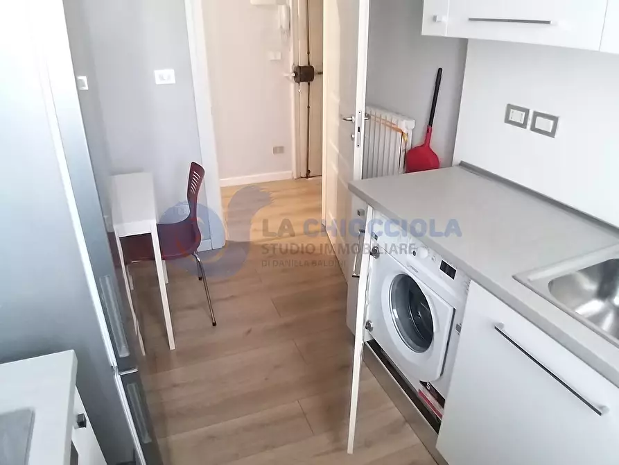 Immagine 8 di Trilocale in affitto  in VIA RANZANI a Bologna