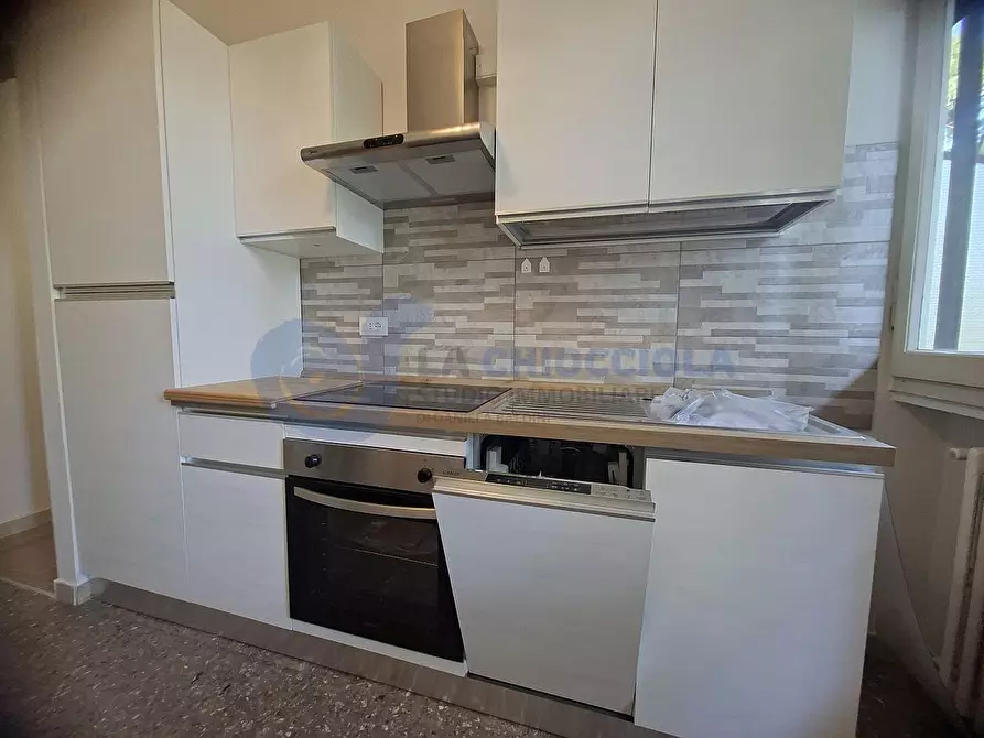 Immagine 14 di Bilocale in affitto  in Via Emilia Levante a Bologna