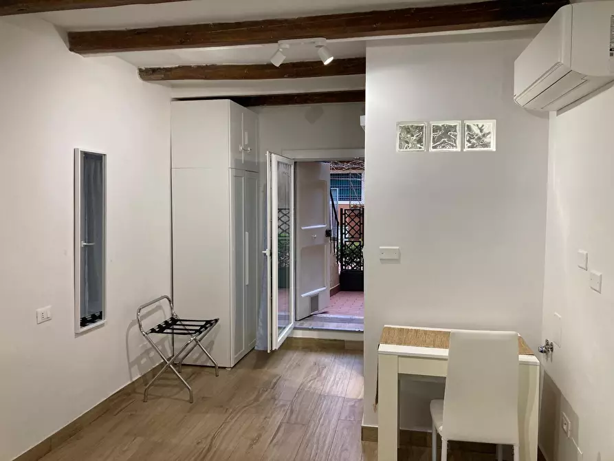 Immagine 17 di Bilocale in affitto  in Via degli Angeli a Bologna