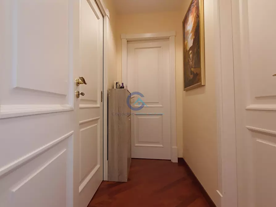 Immagine 9 di Trilocale in affitto  a Catanzaro