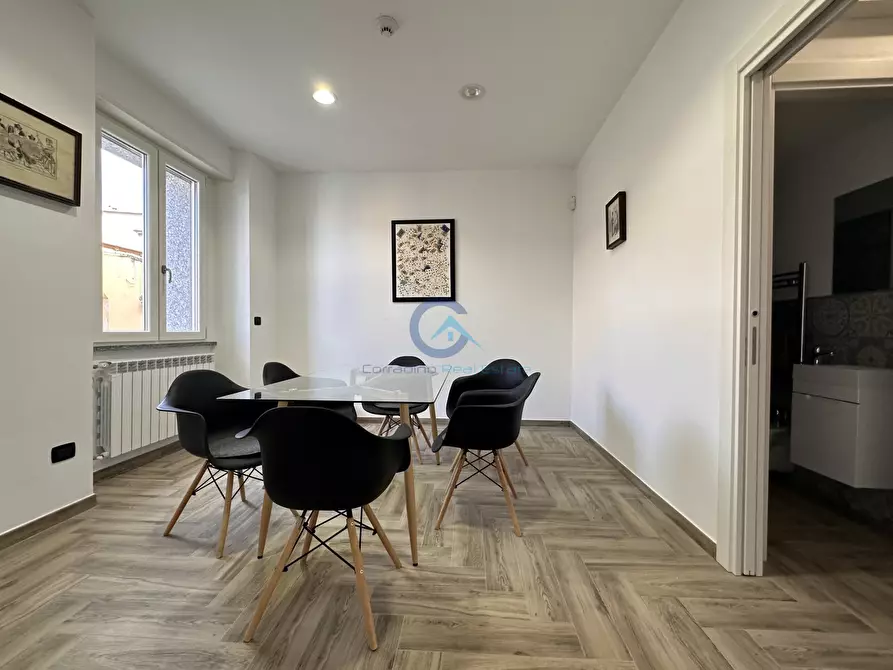 Immagine 11 di Trilocale in vendita  in via Lungomare Stefano Pugliese 54 a Catanzaro