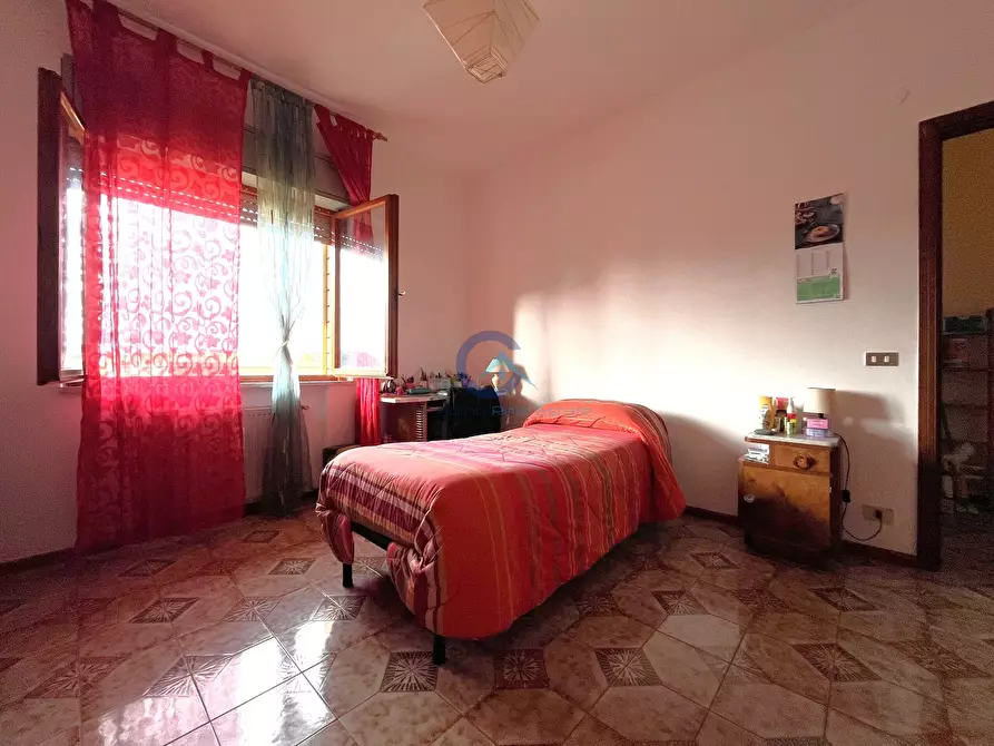 Immagine 7 di Trilocale in vendita  in Viale Crotone 6 a Catanzaro