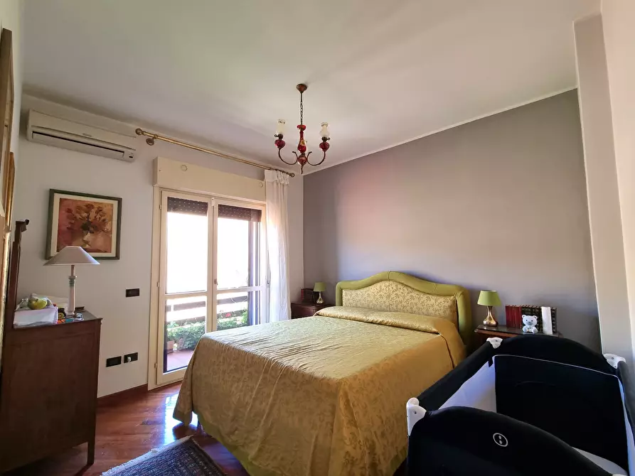 Immagine 10 di Casa bifamiliare in vendita  in Via Ugo Ortona 67 a Catanzaro